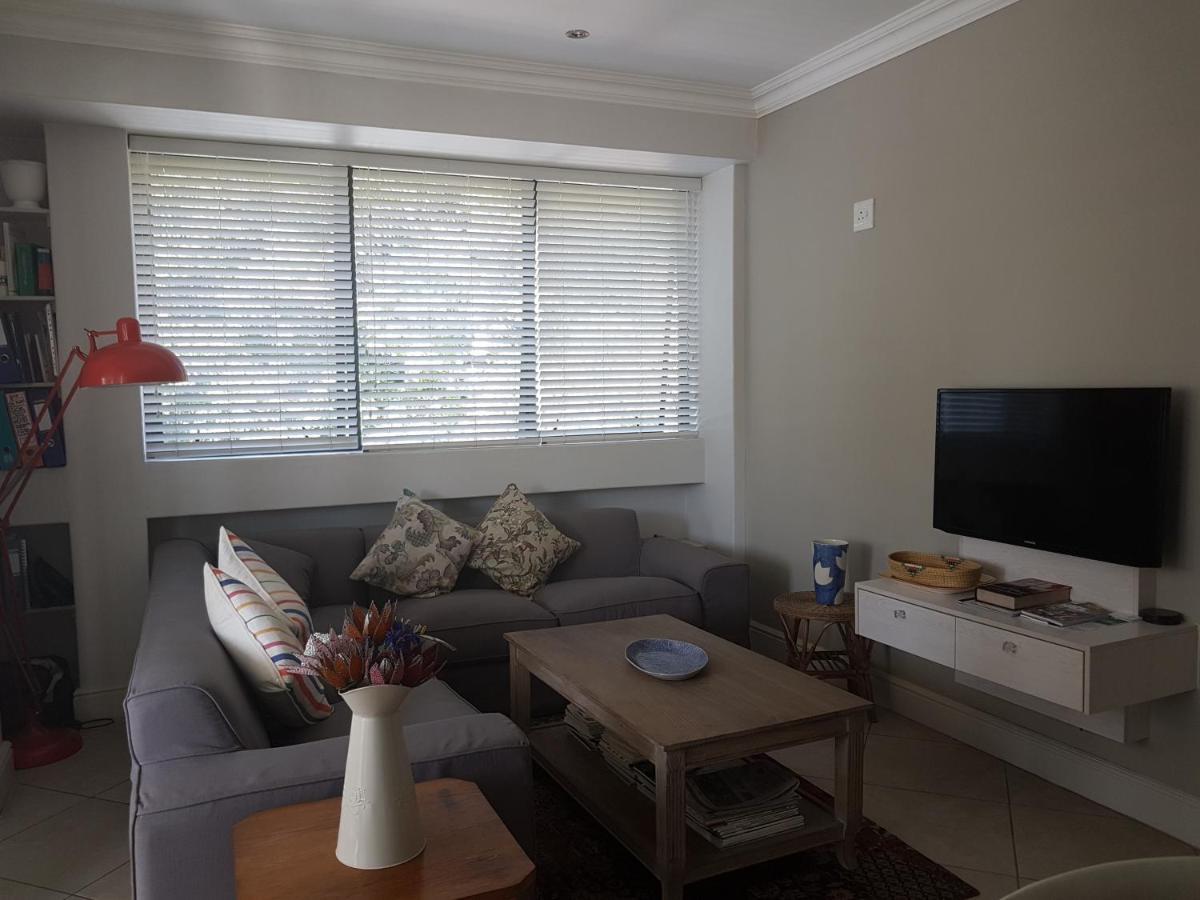 Modern, Centrally Located Dorp Street Apartment 斯泰伦博斯 外观 照片